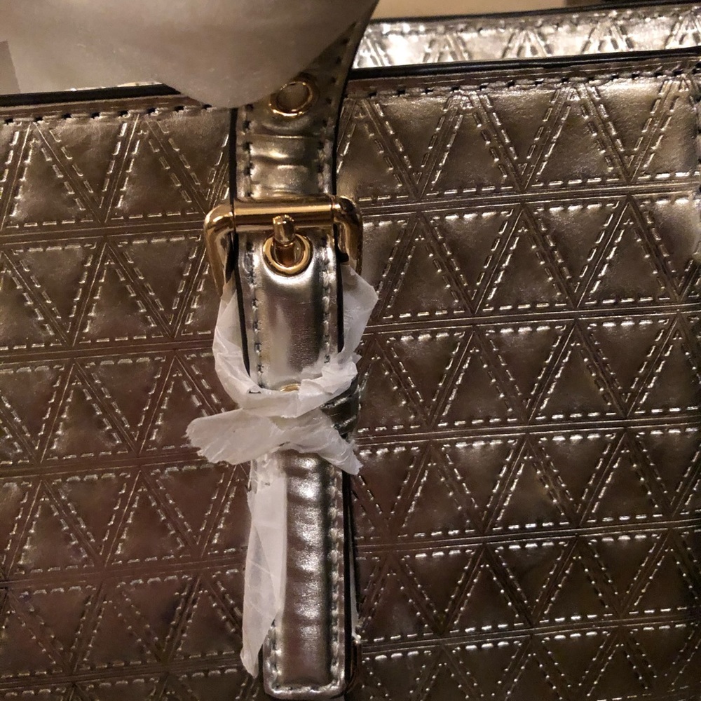 💕New Michael Kors Voyager Tote Bag - Picture 8 of 11